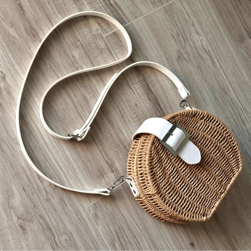 Round Wicker Woven Crossbody Bag - Picture 2 of 7
